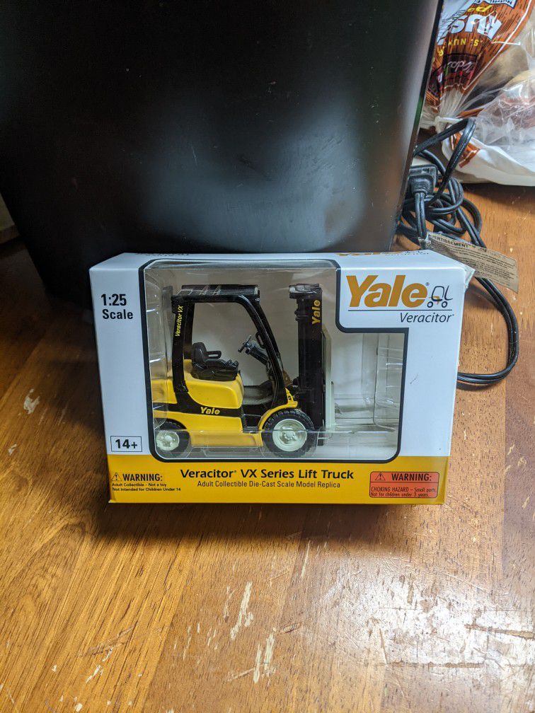 Yale Forklift Diecast 