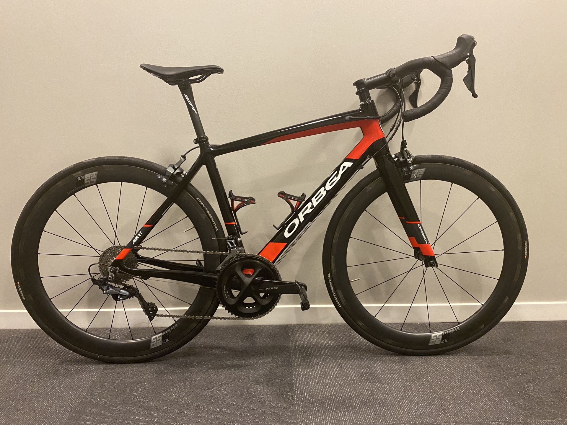 Orbea Avant Carbon Fiber Road Bike Ultegra/105 for Sale in Tampa, FL