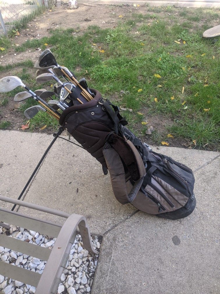 Lefty golf clubs