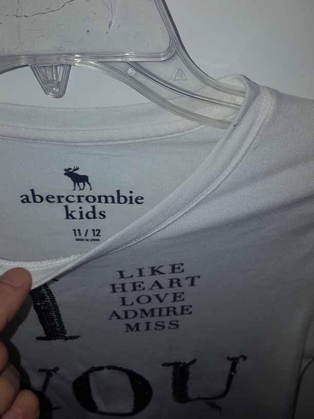 Ambercrombie size 11 12 girls shirt white