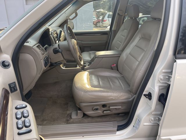 2005 Ford Explorer