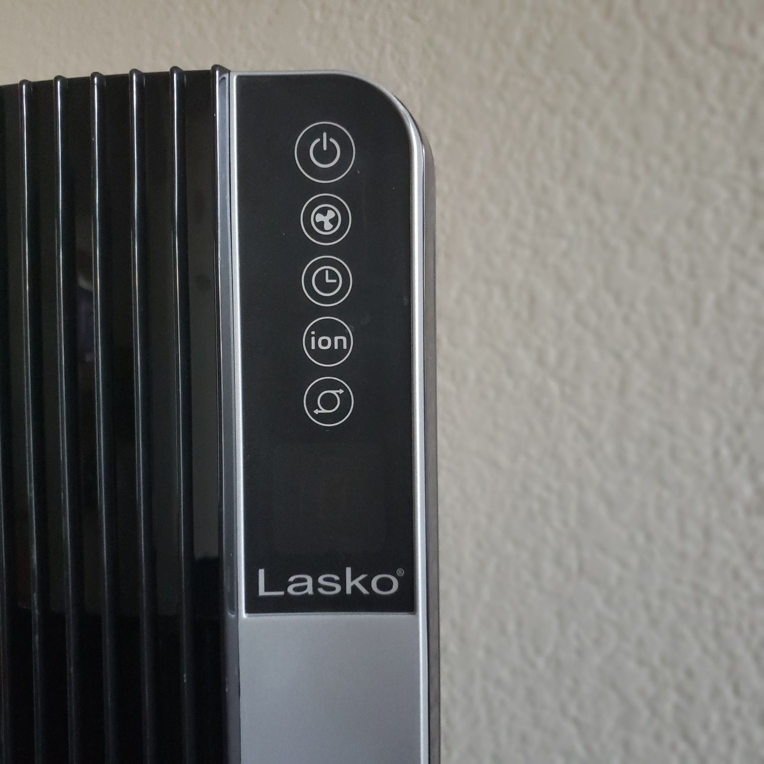 Lasko’s 48″ Ultra Air 3-Speed Performance Tower Fan