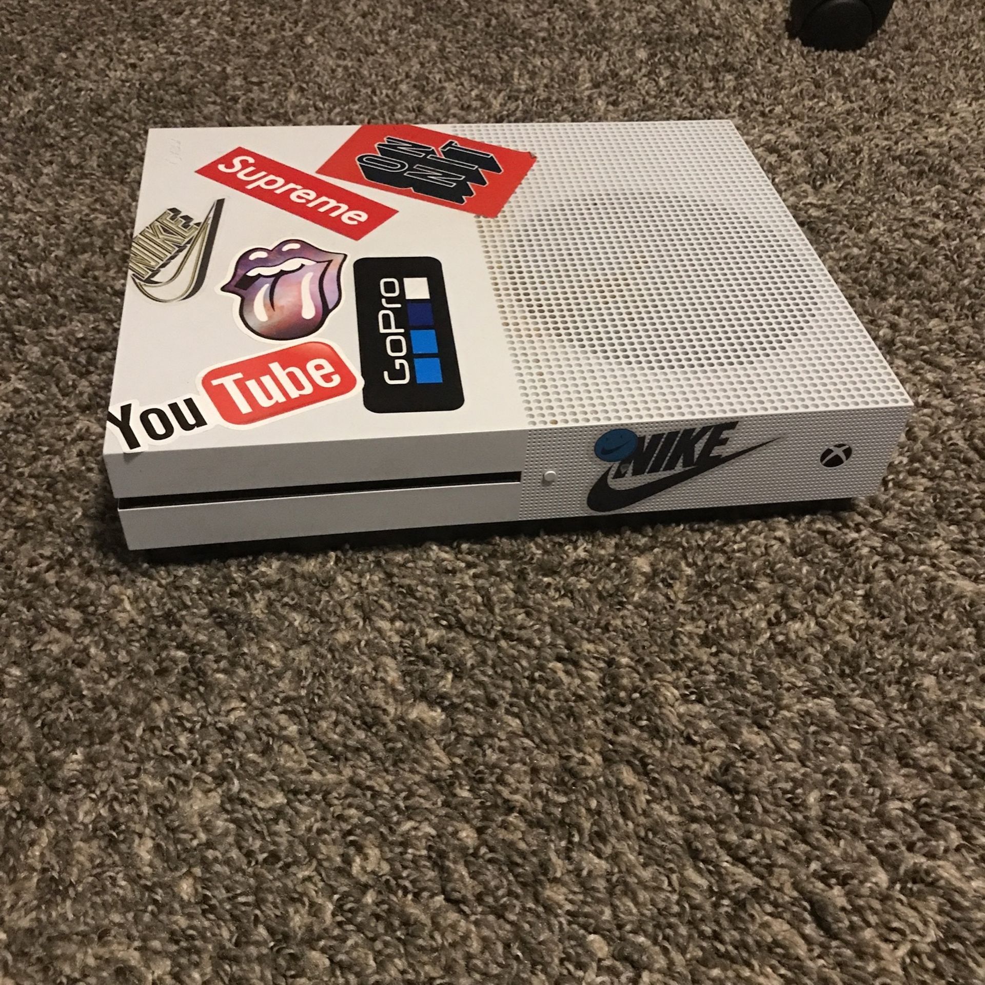 Xbox One S
