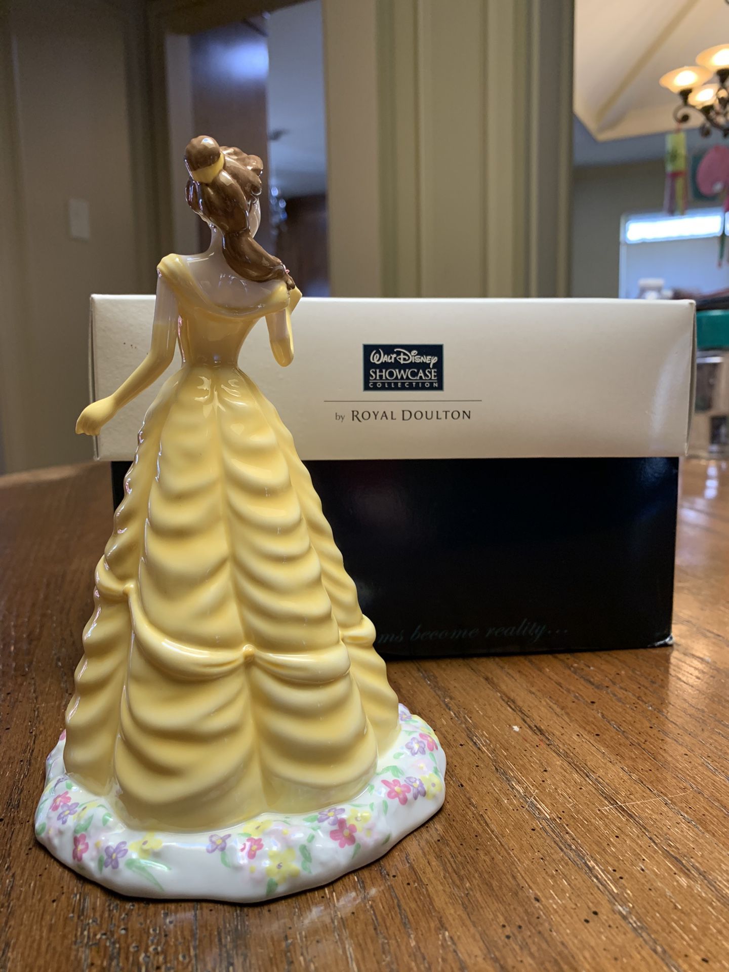 WALT DISNEY Royal Doulton Beauty & Beast BELLE Princesses Figurine