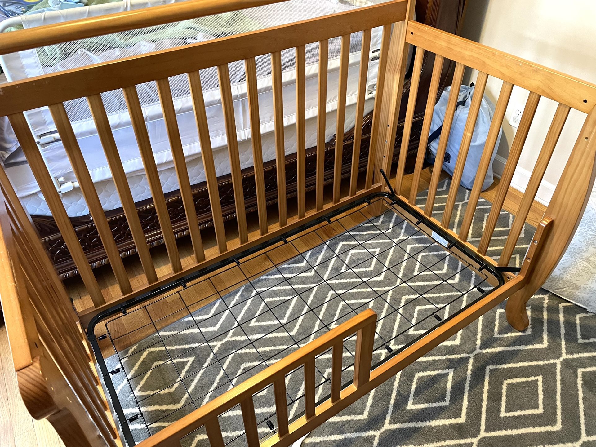 Baby Crib - Toddler Bed