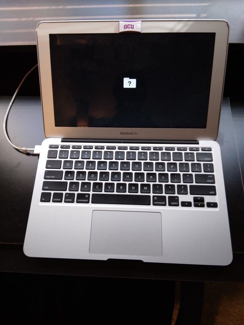 Apple 🍎 Laptop
