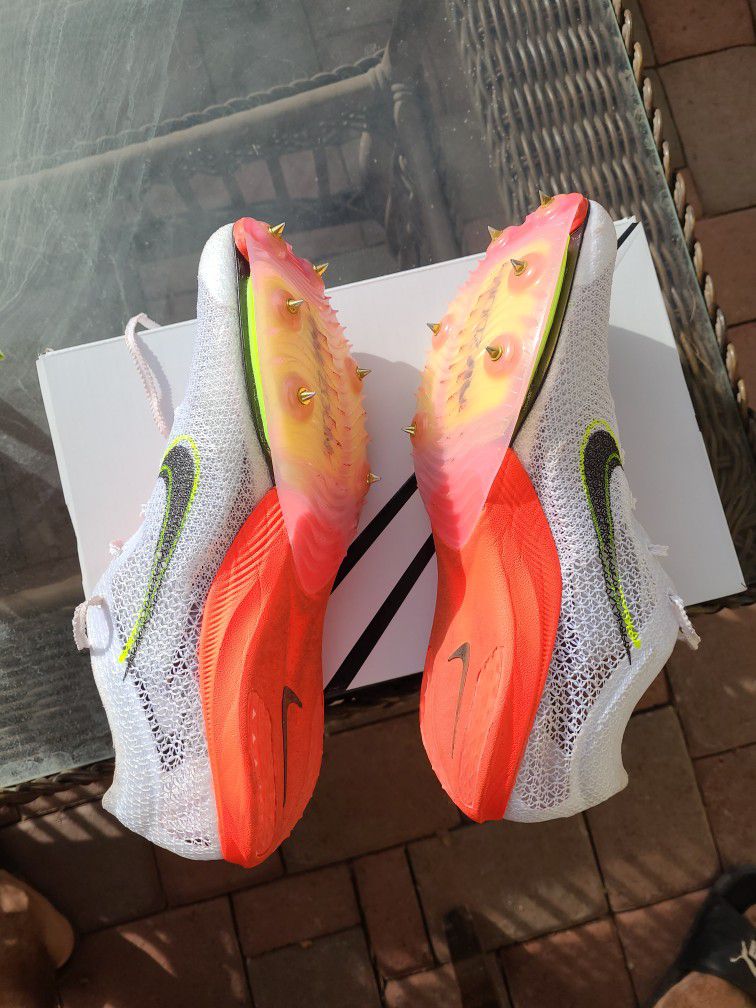 Air Zoom Victory Spikes