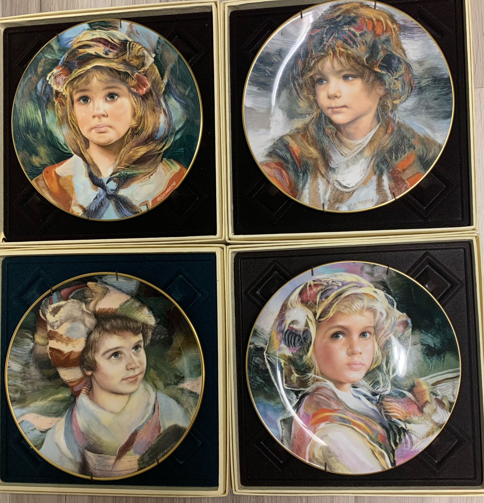 Francisco Masseria Collectors International By Royal Doulton 4s Plates-girls