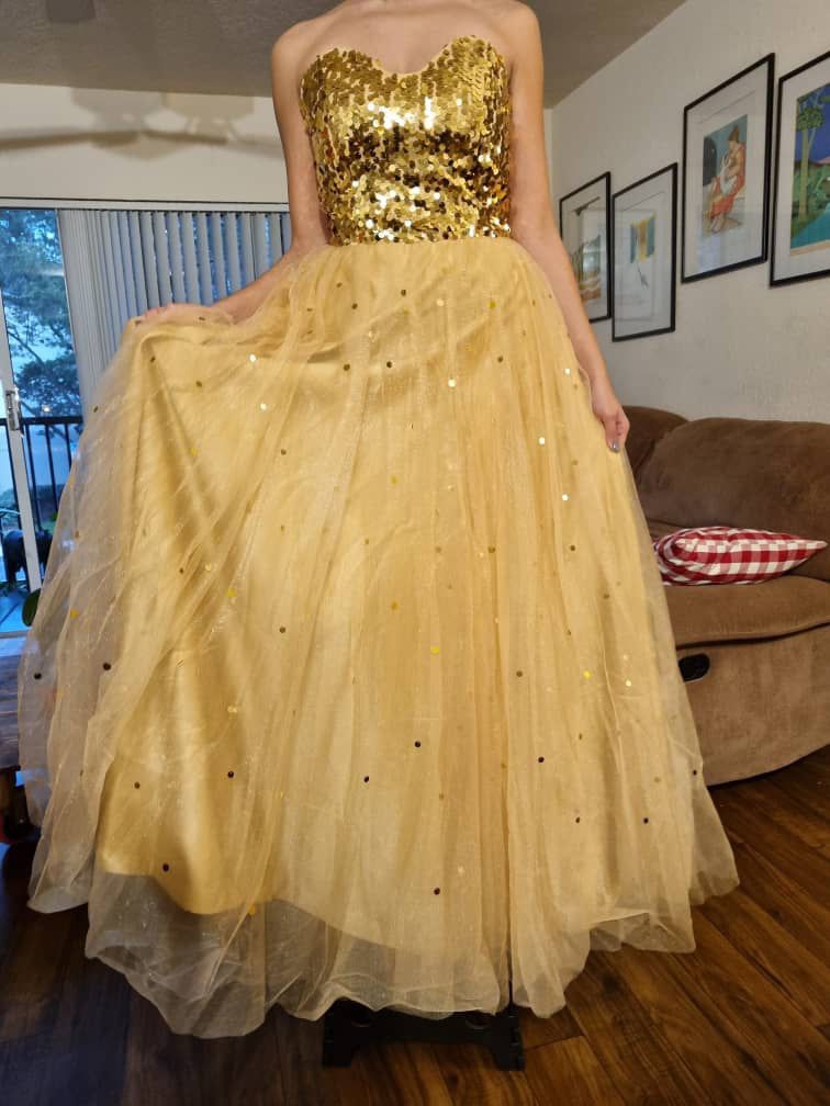 Gorgeous golden party dress