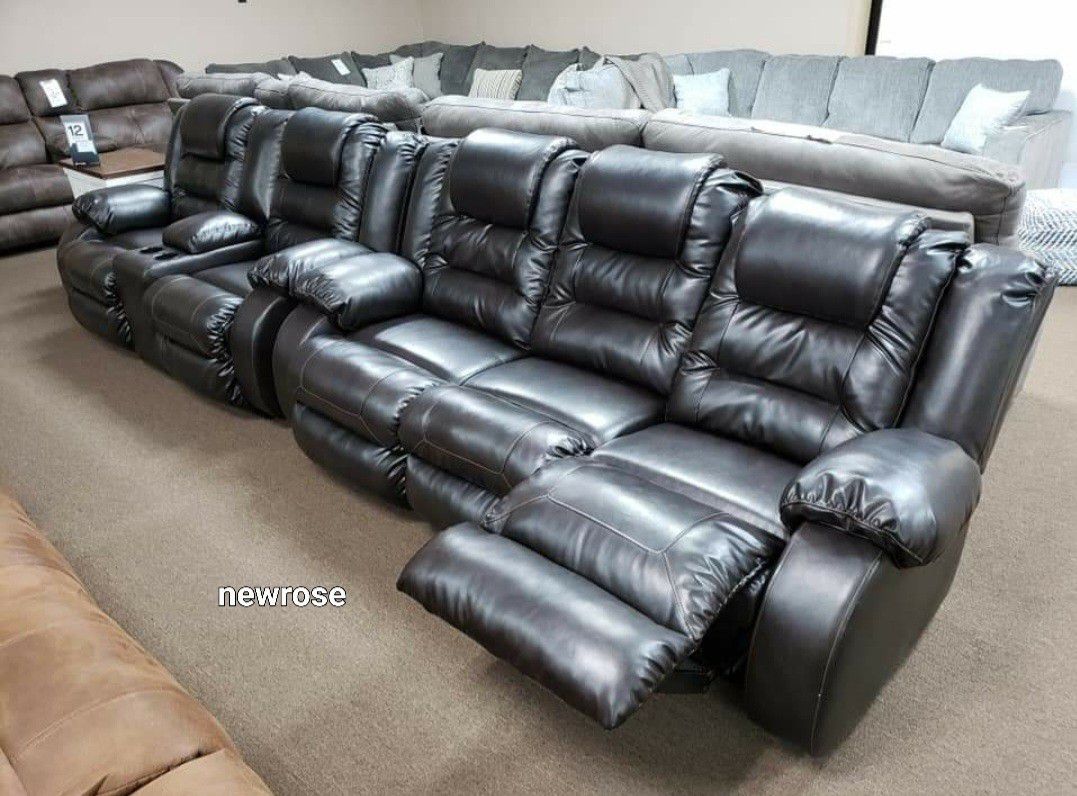 Hot Deal💎 $40 Down... 
[SPECIAL] Vacherie Black Reclining Living Room Set
Fast Delivery 