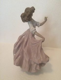 Lladro #6543 "Summer Breeze" Figurine With Box Thumbnail