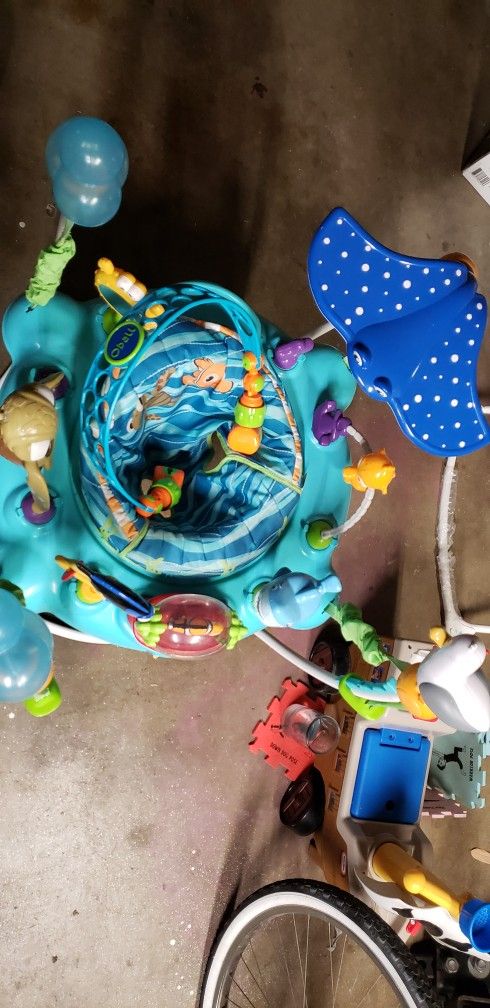 Finding NEMO Baby Activity Jumper