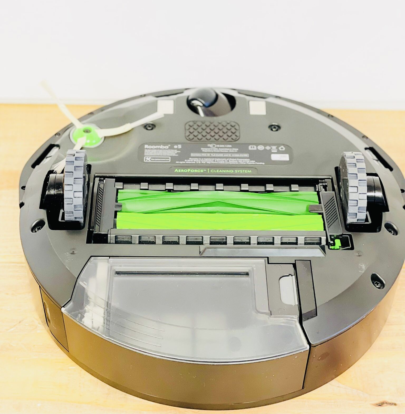 I Roomba E5 Robot Vacuum