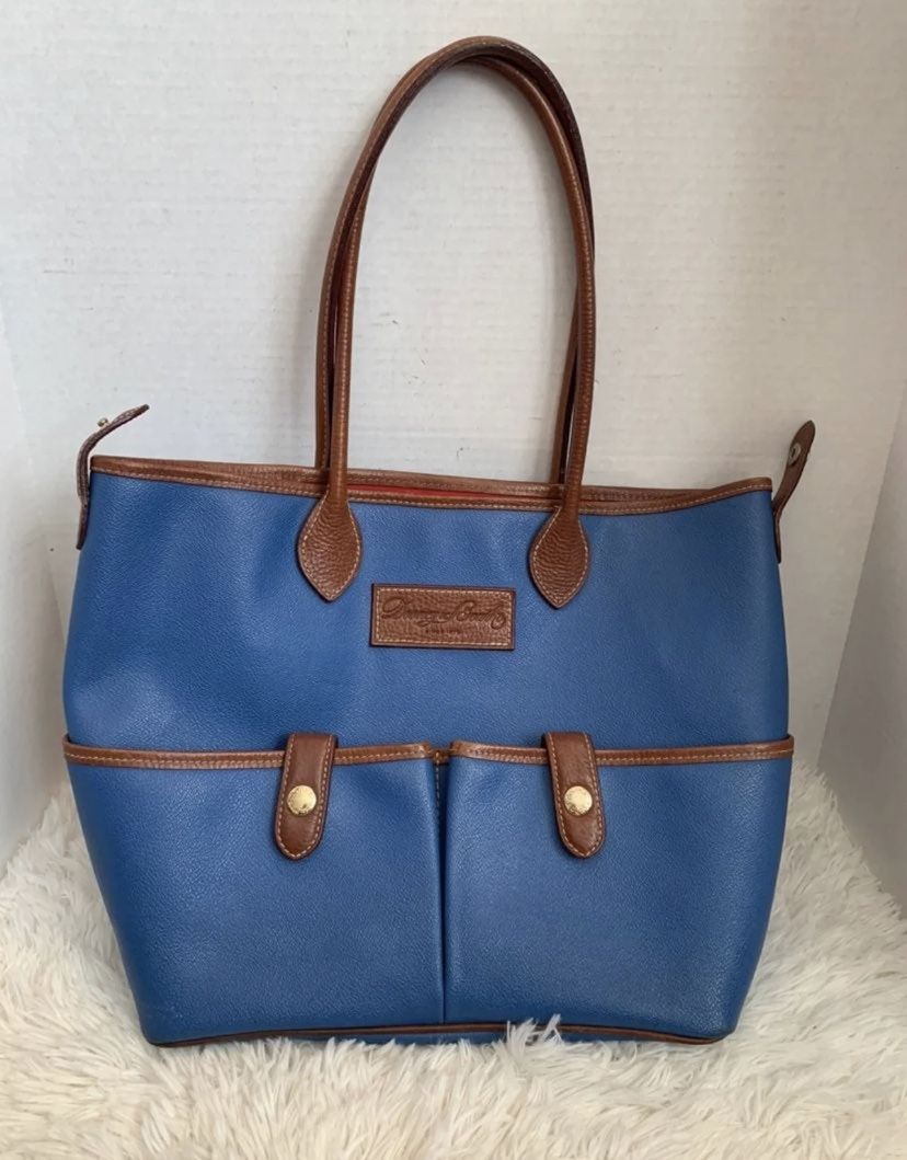 Dooney and Bourke Double Pocket Leather Tote Bag