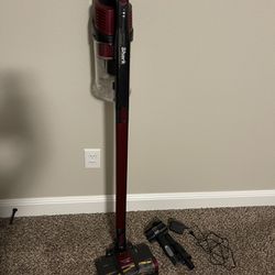 Brand new Cordless Shark vacuum (Best Offer Accepted) Thumbnail