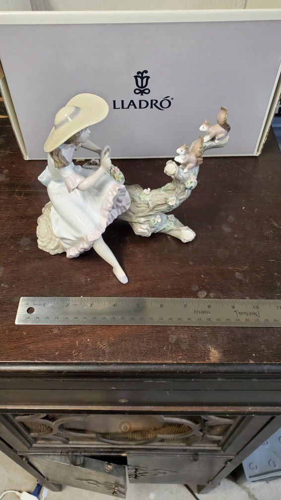 Lladro Porcelain Figurine "Springtime Friends" with Box NICE