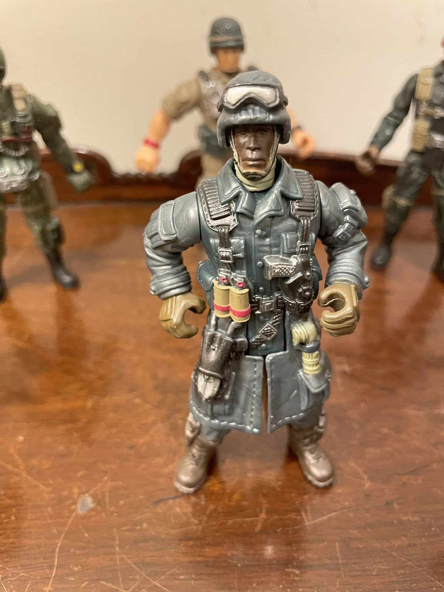 Chap Mei Rescue Squad And Mixed Action Figure Military Lot Of 9. Condition is pre owned and overall very solid and respectable shape. Every figure pic