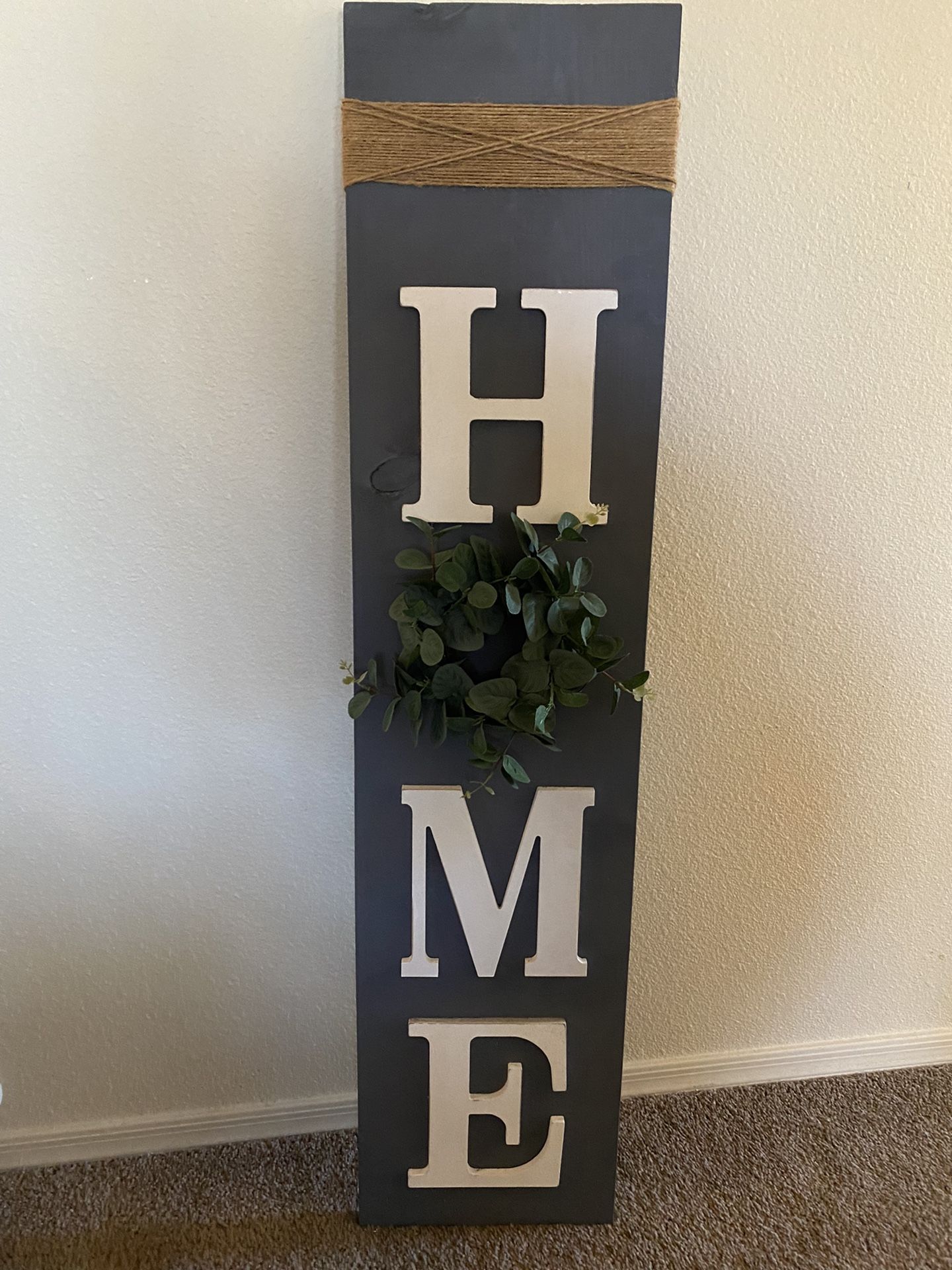 HOME Sign With Interchangeable “O” decor