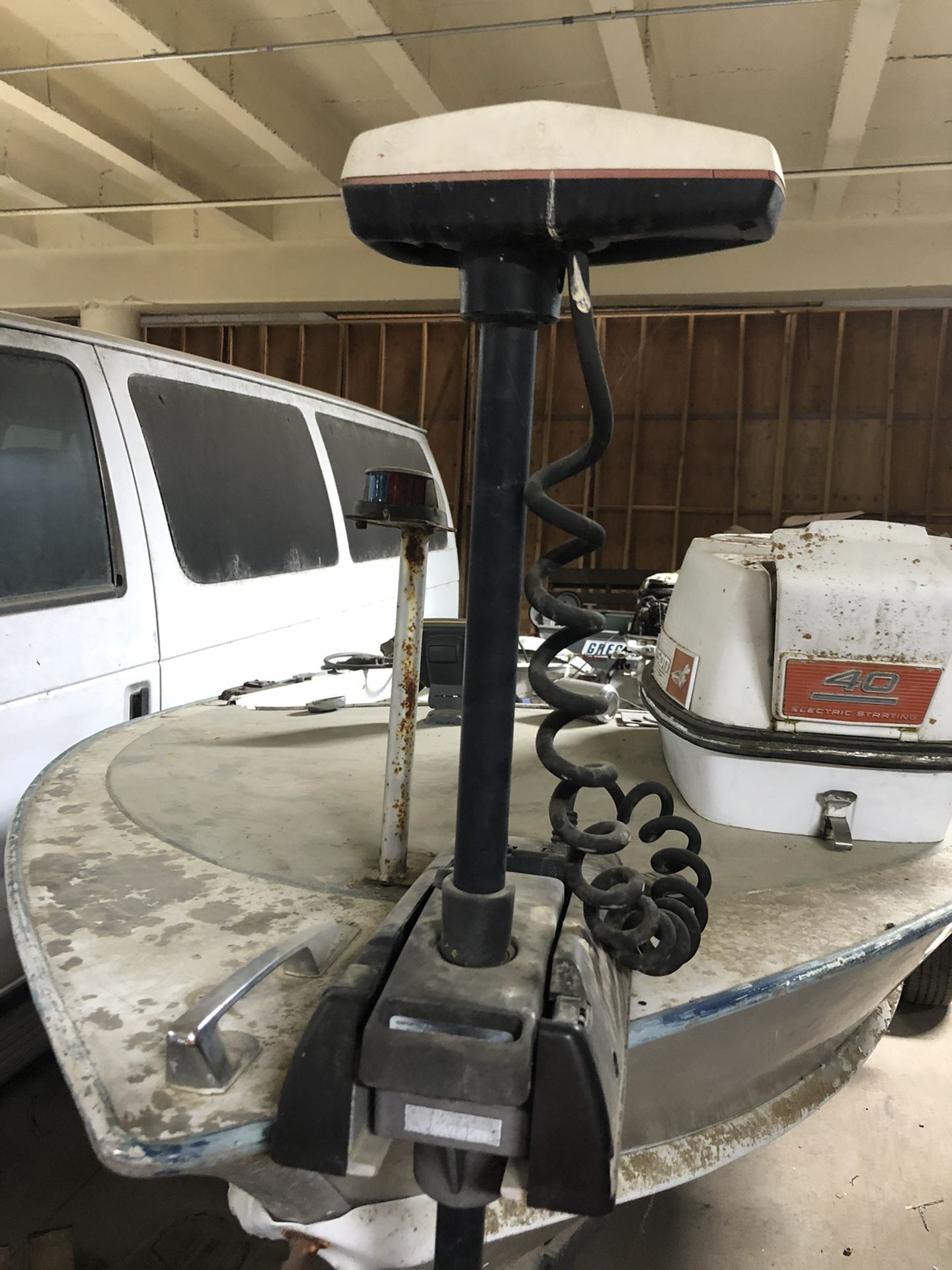 Crestliner 14 Foot Aluminum Boat With Johnson Outboard And Home Made Trailer