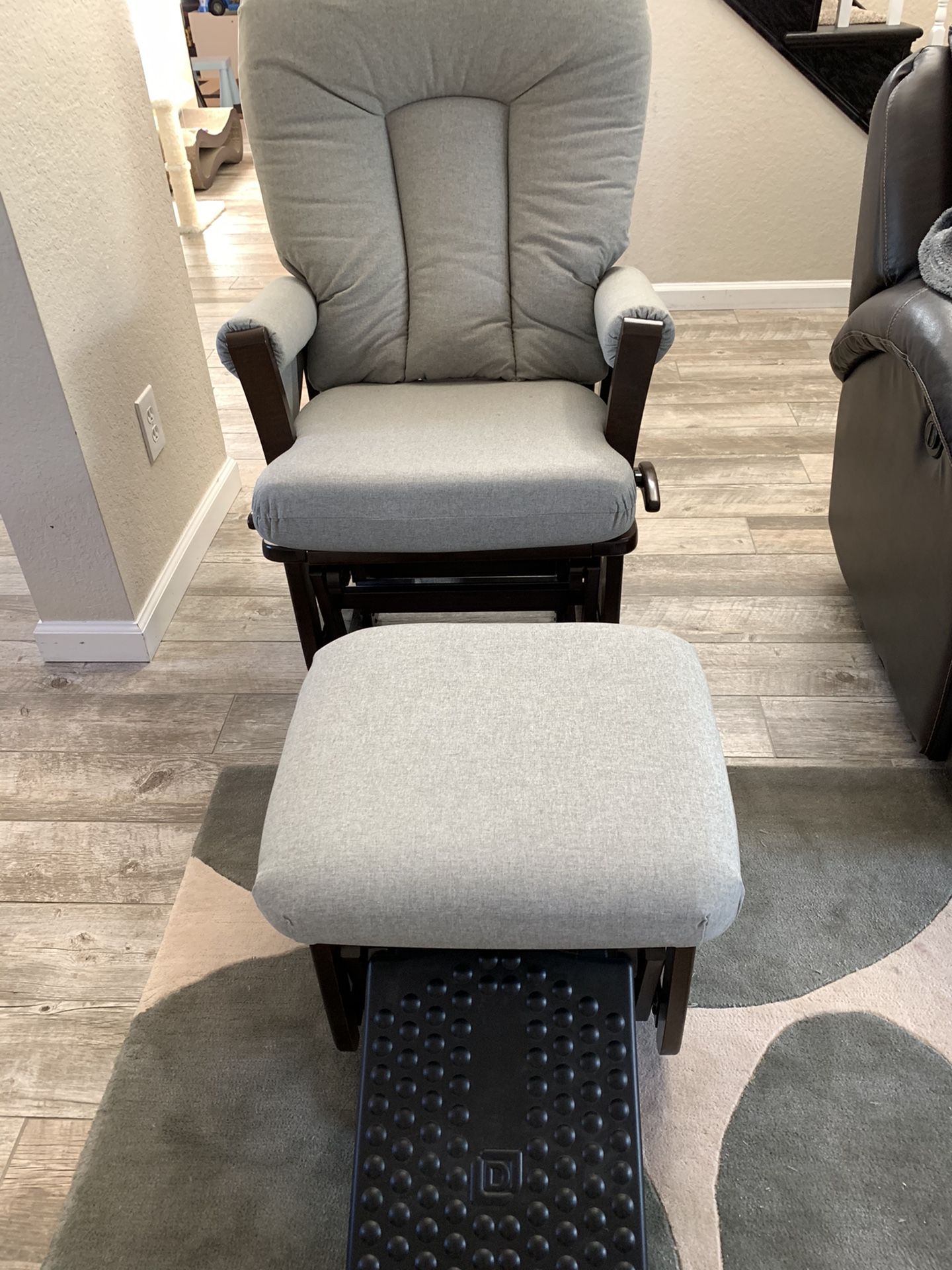 Dutailier MultiPosition Reclining Sleigh Glider and Nursing Ottoman in