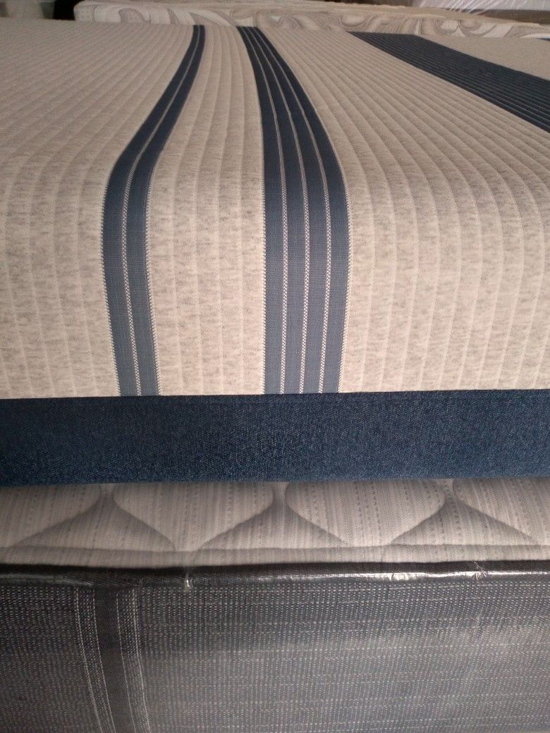 Queen Size Mattress Memory Foam, Warehouse