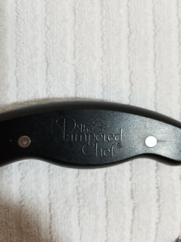 Pampered chef cutter