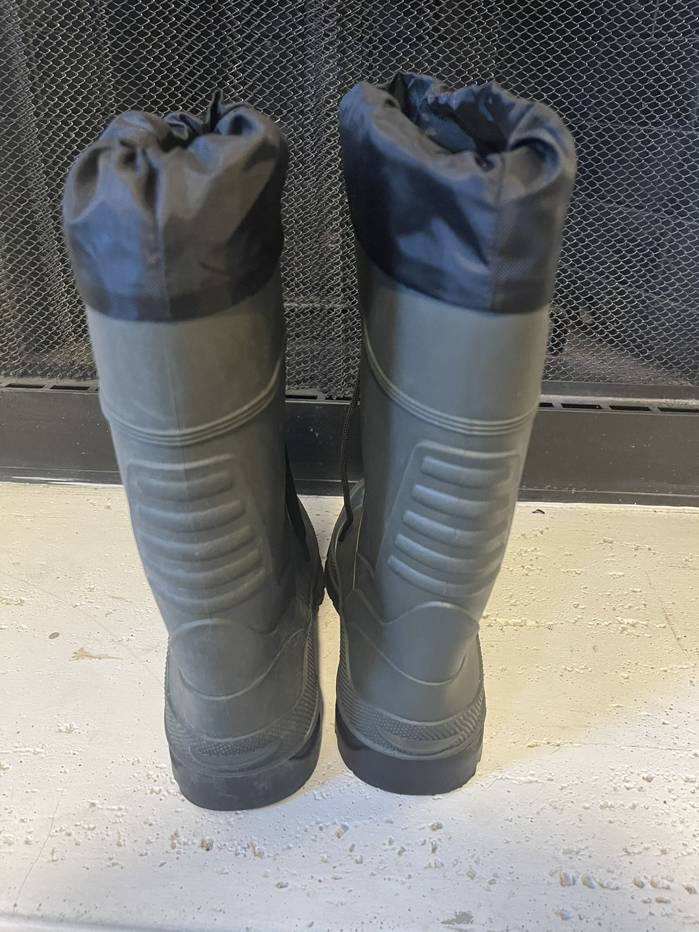 Aggressor Men's Rubber Insulated Steel Toe Work Boots 5ANEAG2-9600 Army Green 9