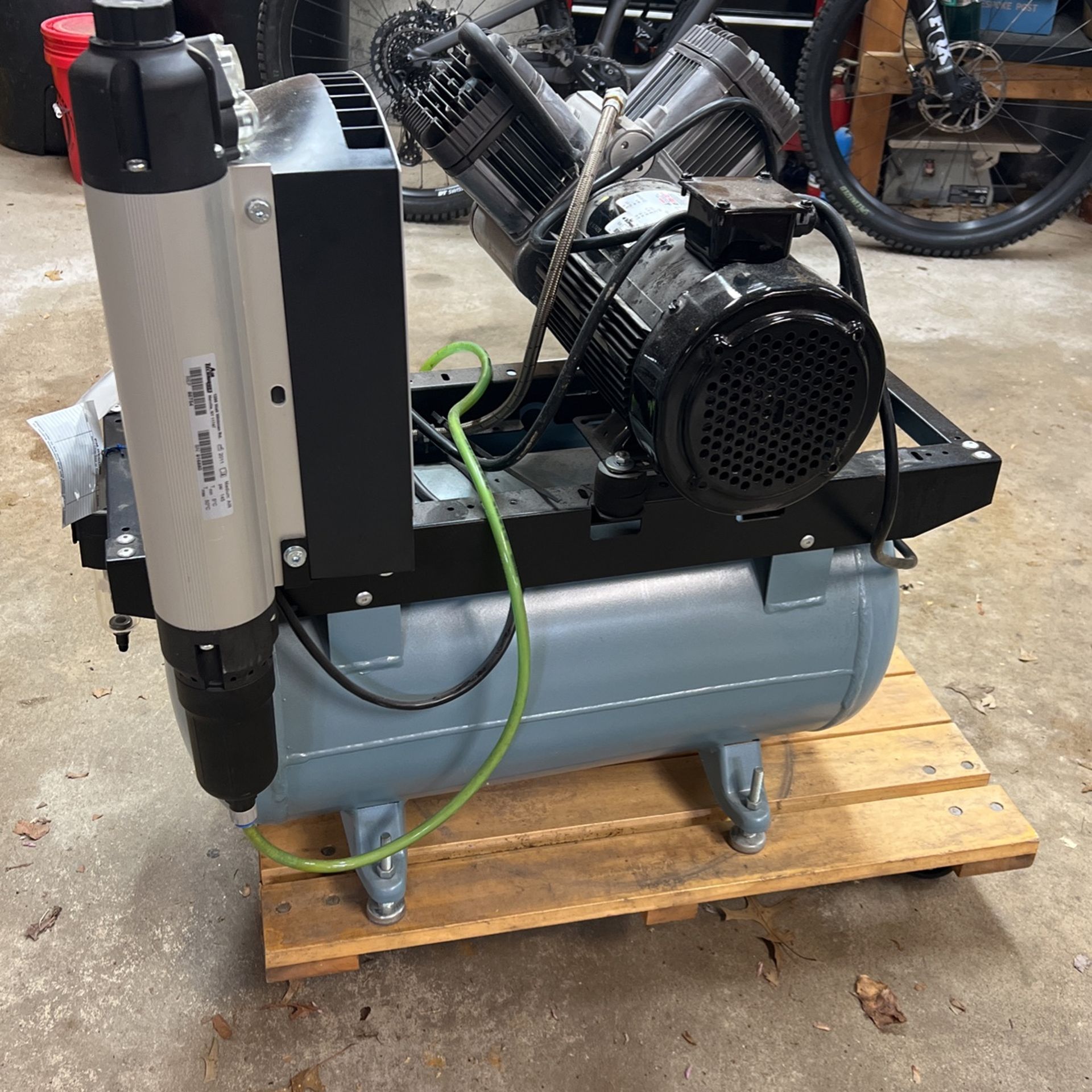 Air Compressor AirStar 21 Air Techniques