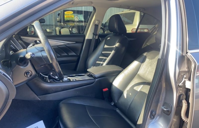 2016 INFINITI Q50