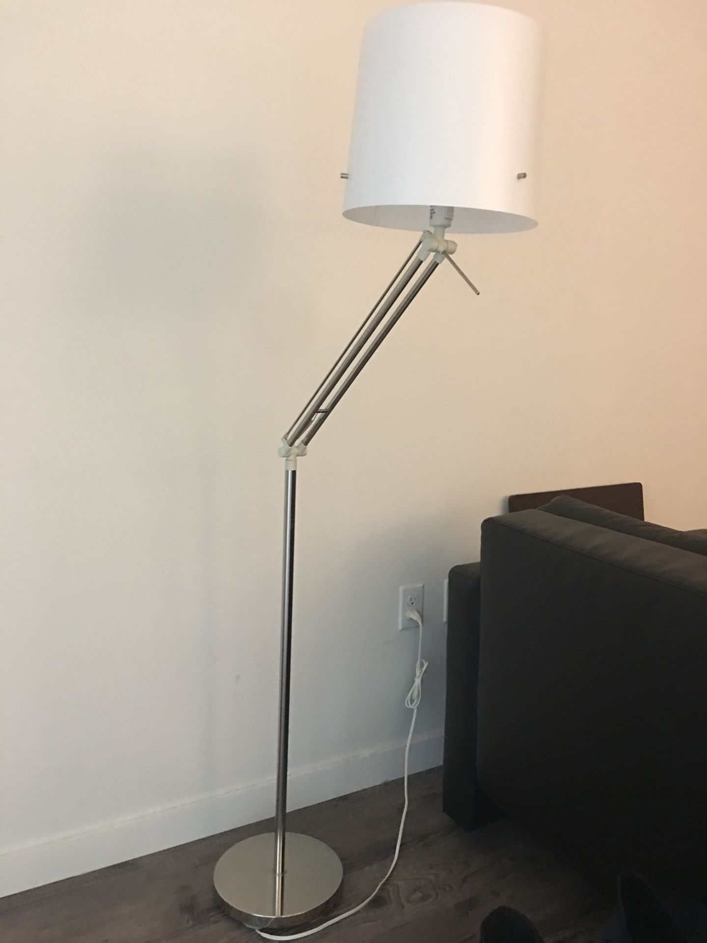 في خطر سعيد الحظ مصيري  Ikea SAMTID floor lamp with LED bulb, nickel plated, white - $20 for Sale  in Seattle, WA - OfferUp