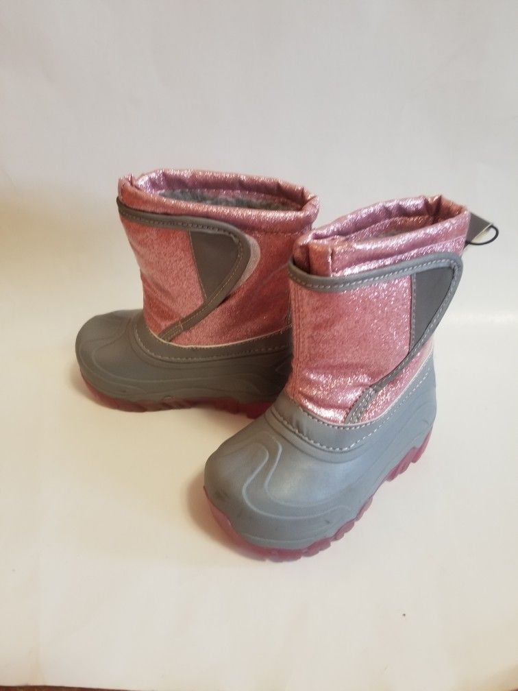 Snow boots Toddler Size 7/ 8 (New)