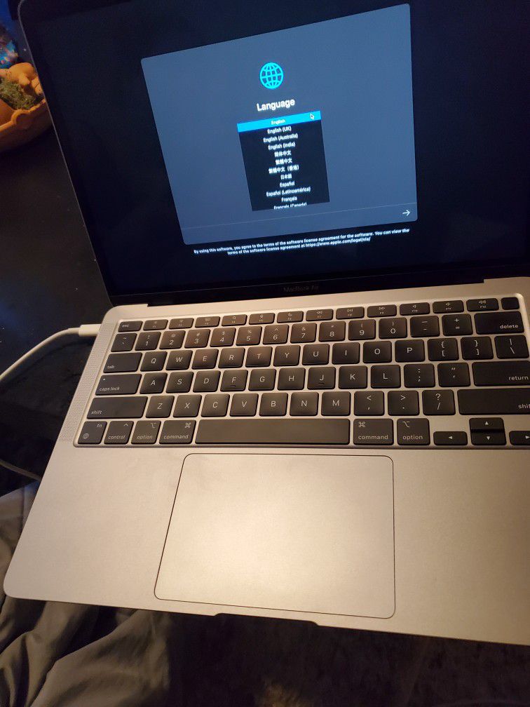 13 Inch Macbook air With Apple M1 Chip