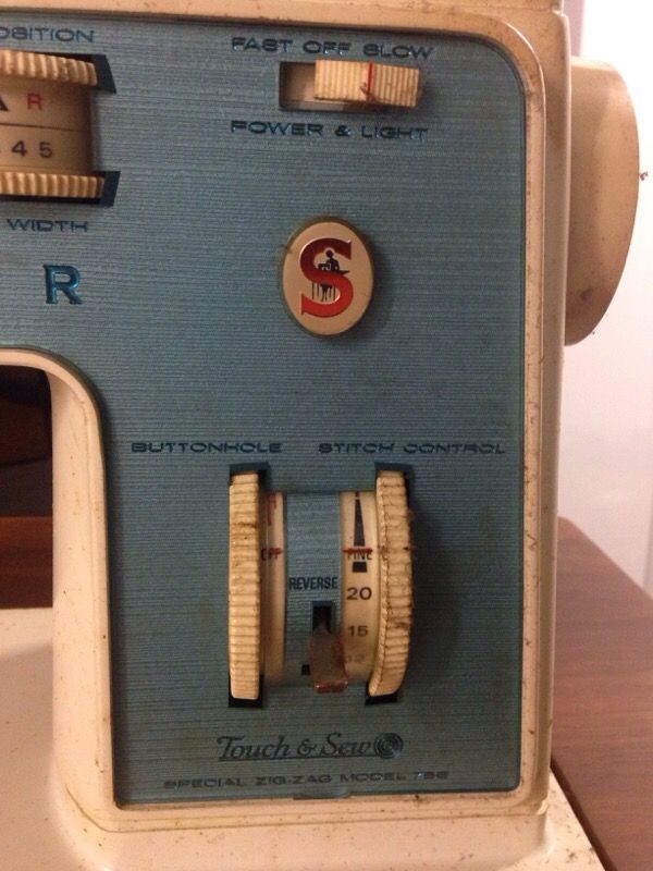 Vintage Singer Touch Sew Sewing Machine With Cabinet Model Zig