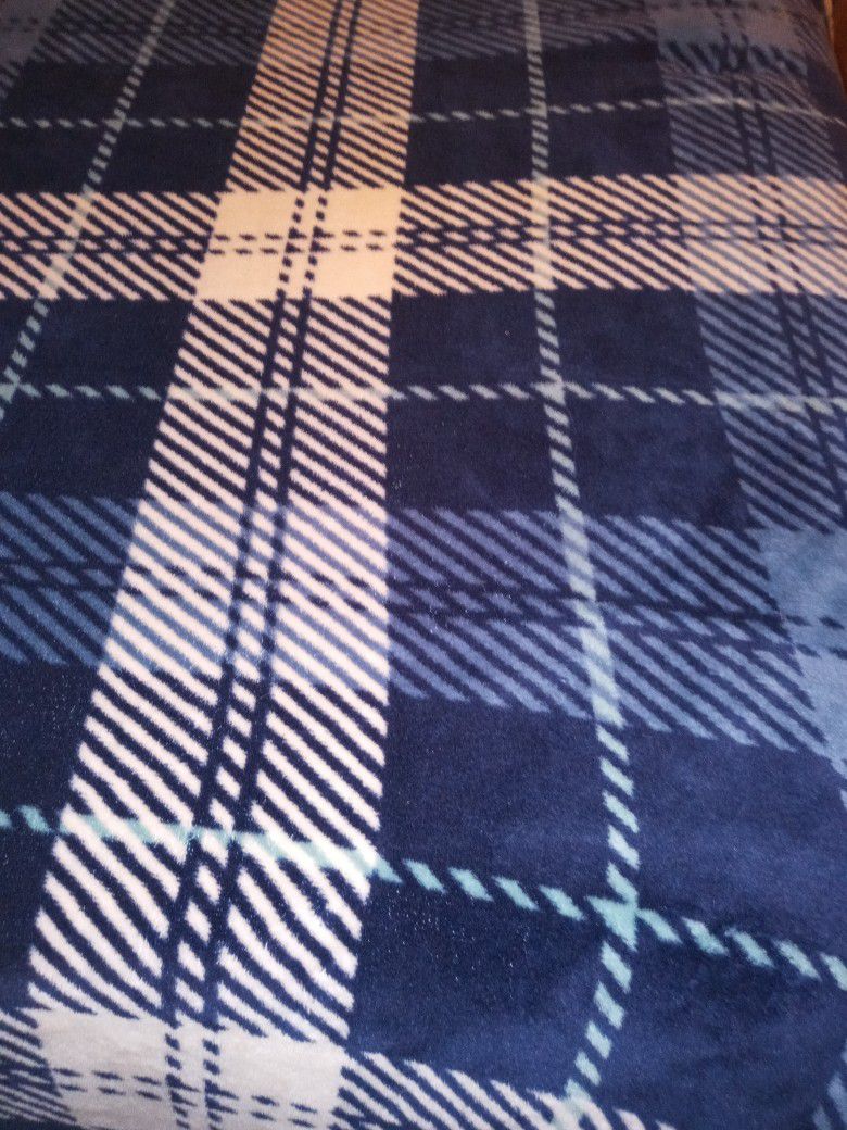Awesome Looking Blue Plaid Blanket/Throw ( Will Fit Queen- King Size Bed