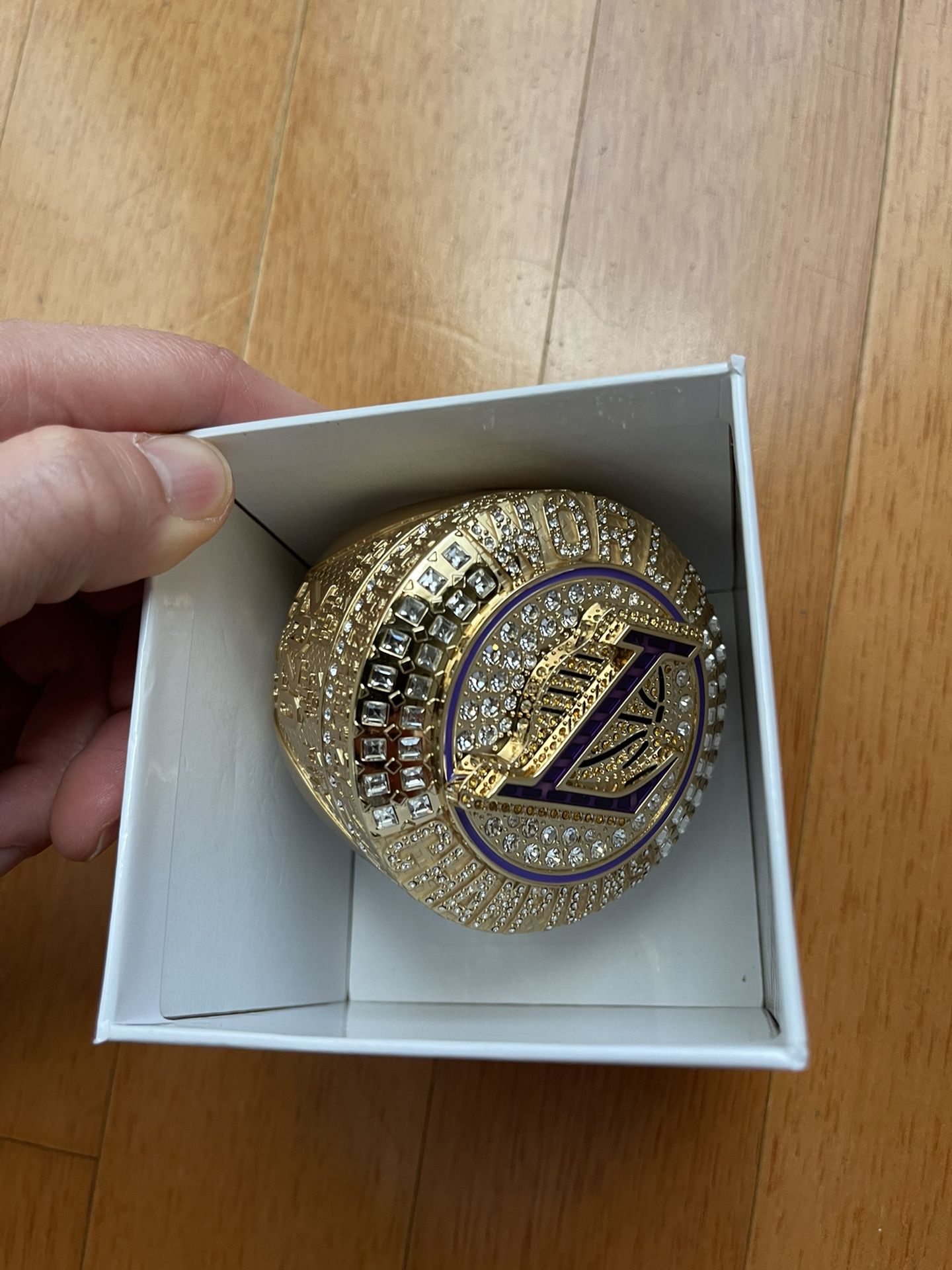 Los Angeles Lakers NBA 2020 Championship Paperweight Ring Season Ticket Gift