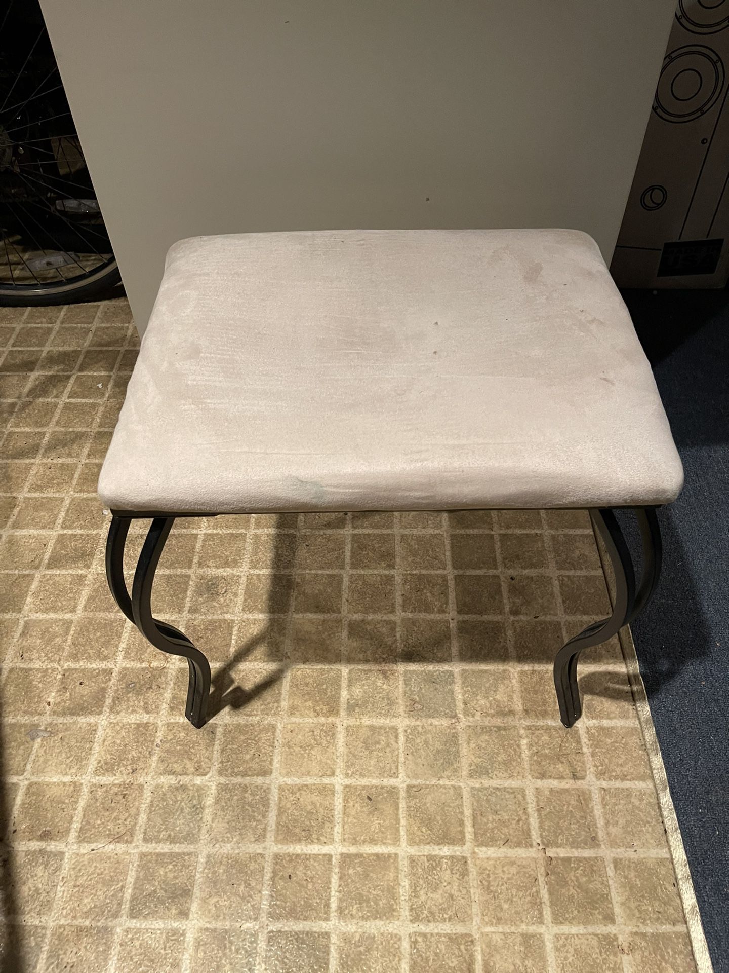 Metal Stool With Cloth Top