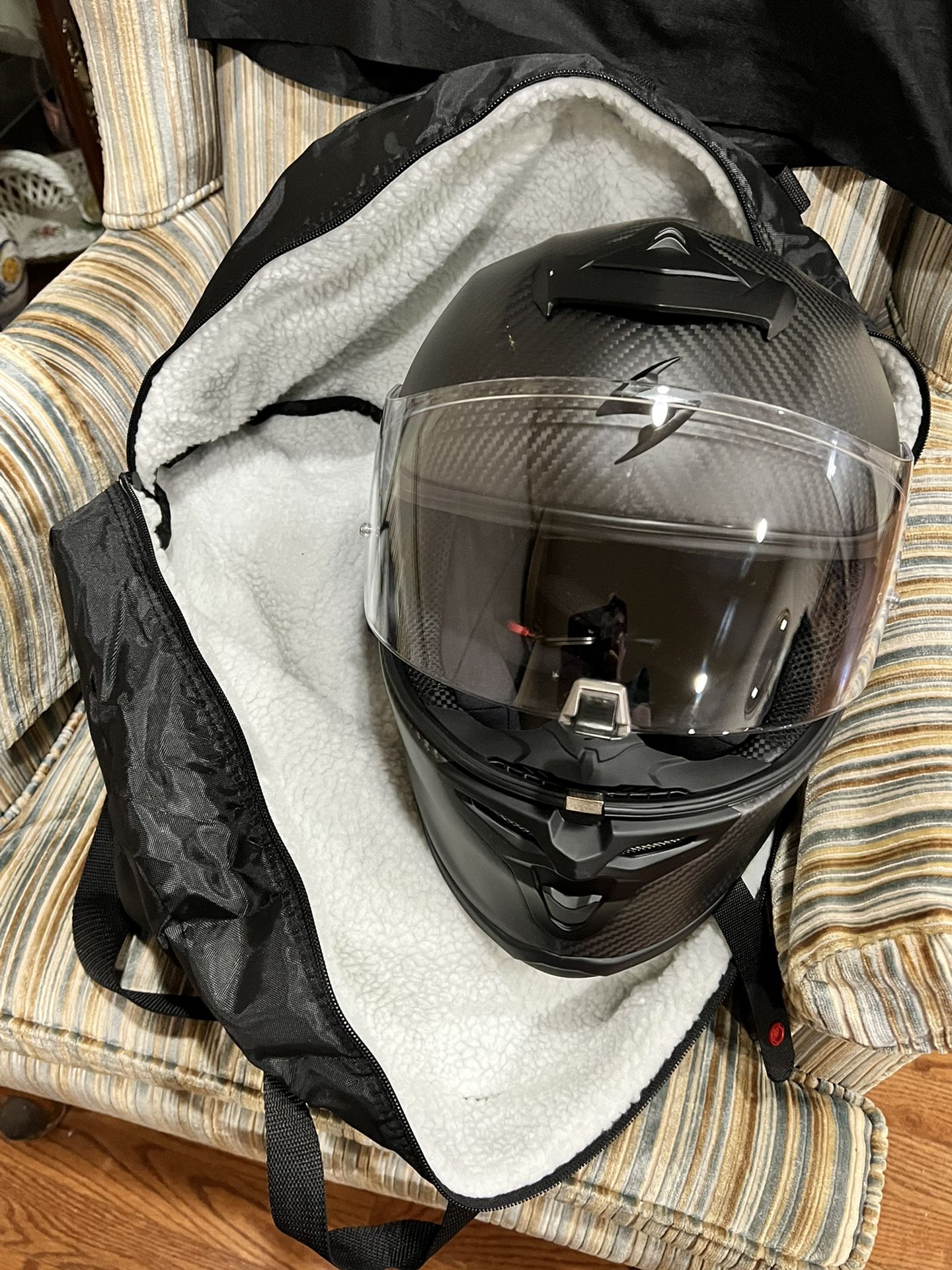 Beautiful new Scorpion motorcycle Helmet , Gloves & Bag!  