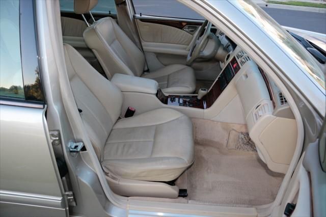 1999 Mercedes-Benz E-Class