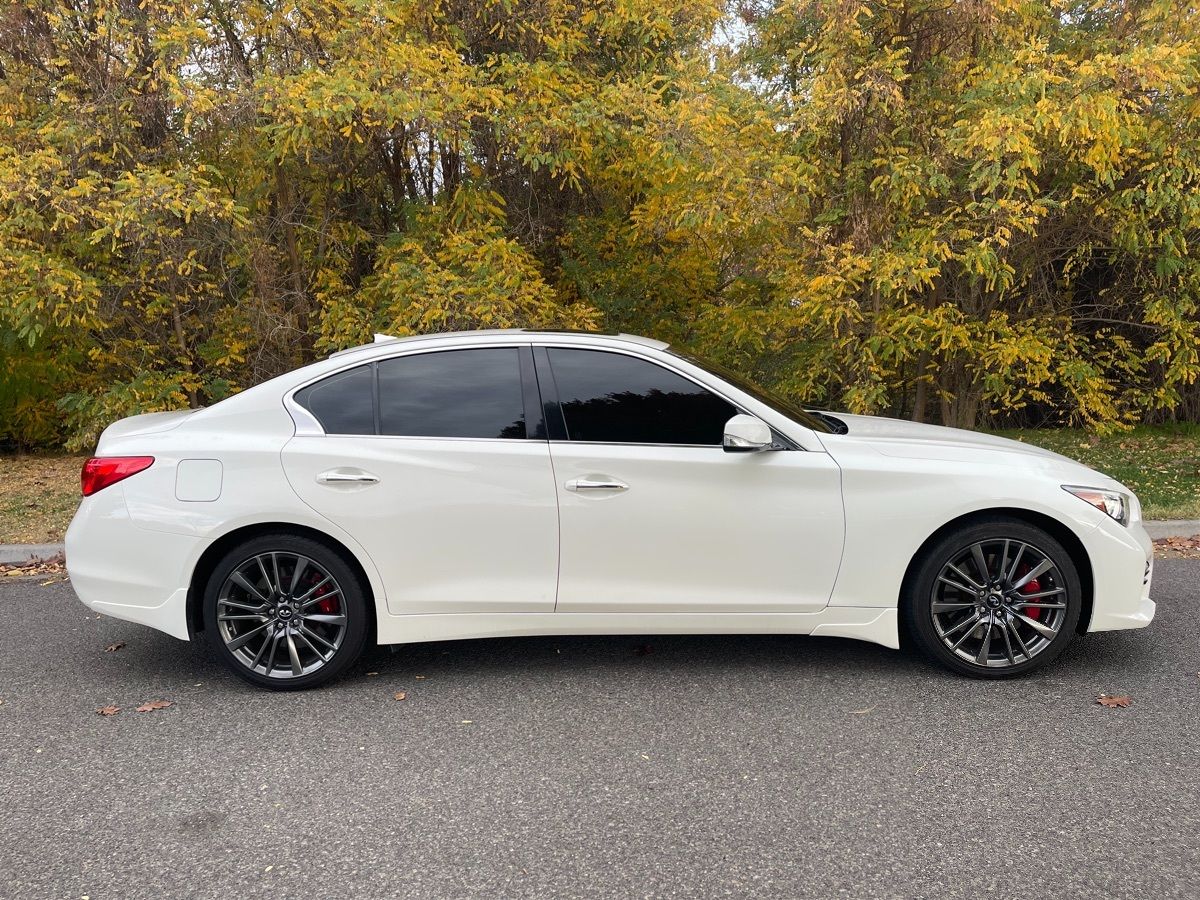 2017 INFINITI Q50