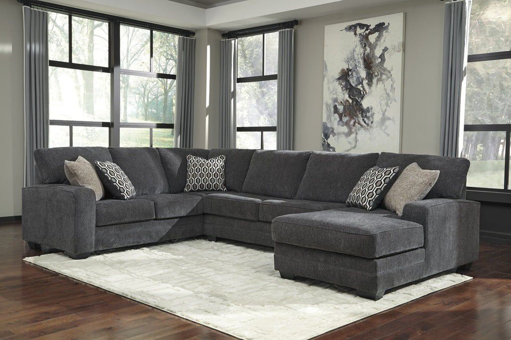 ♦️ lN STOCK ♦️Tracling Slate RAF Sectional
by Ashley Furniture

