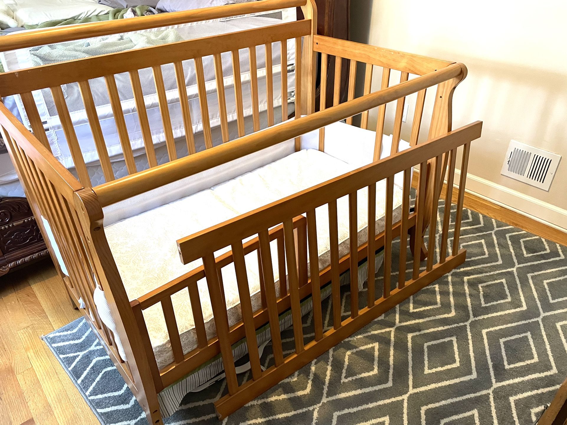 Baby Crib - Toddler Bed