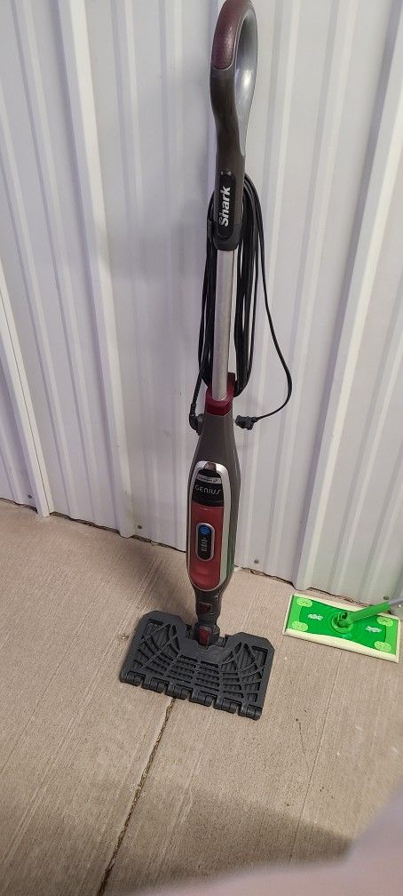 Shark Genius Steamer