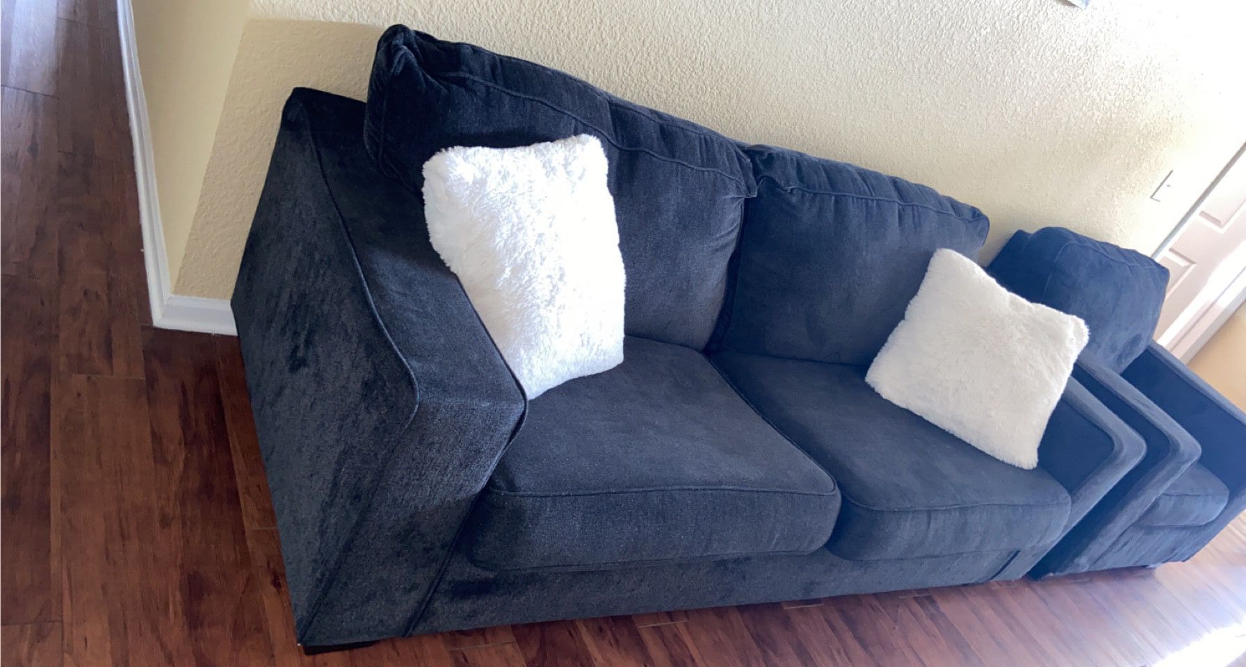 Couch Set $275 PICK UP TOMORROW