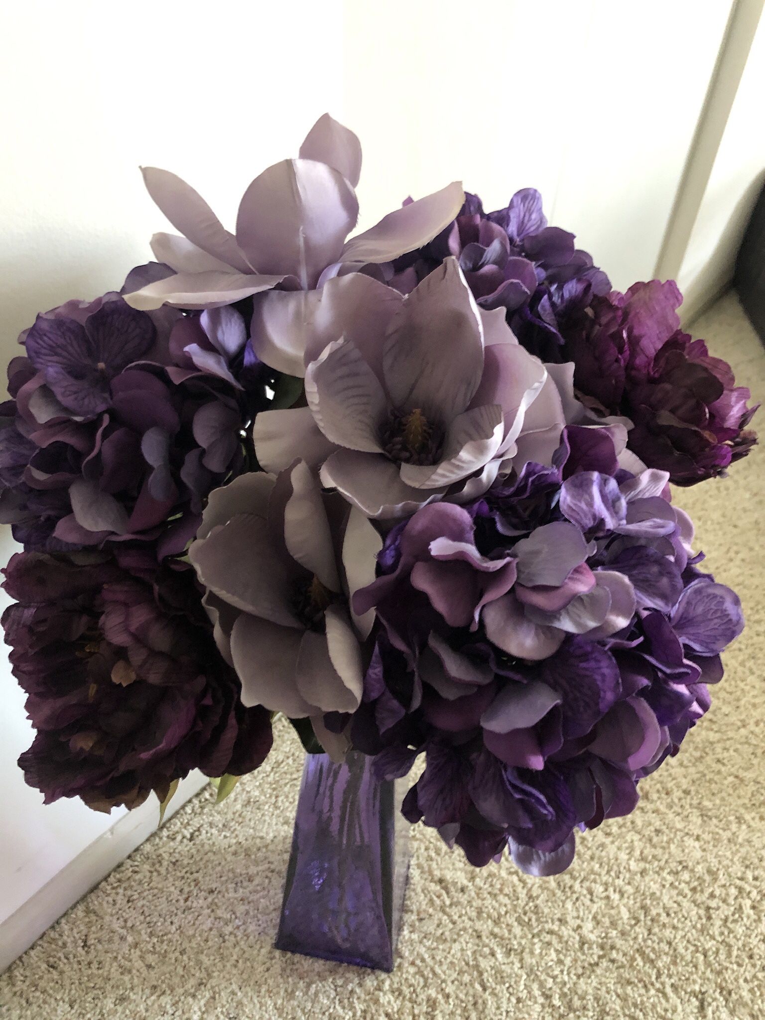 Vase & Flowers