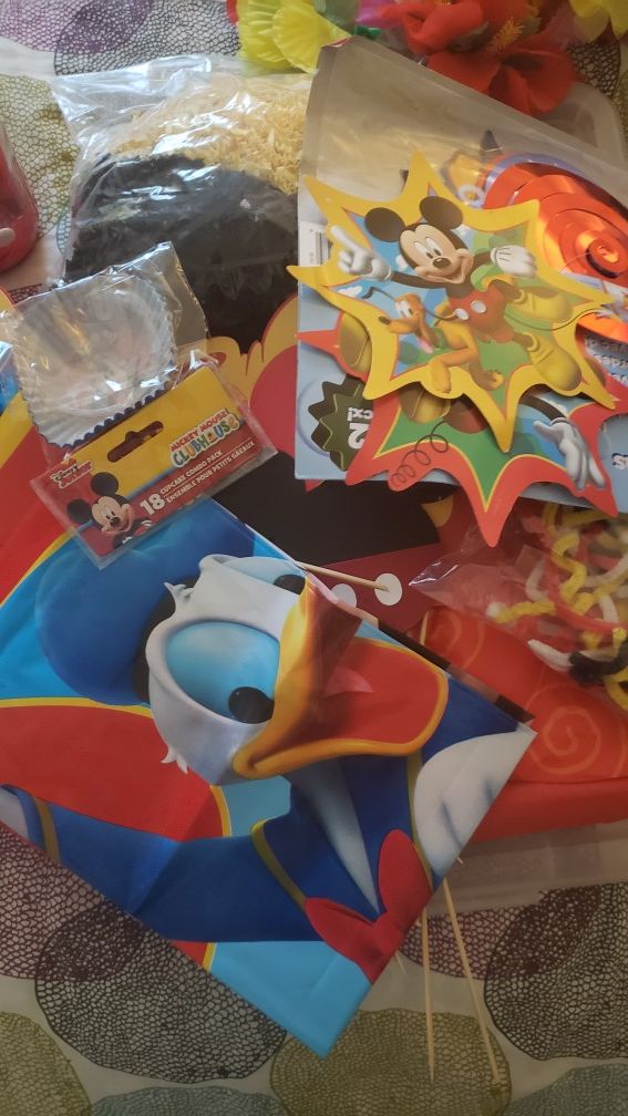 Mickey's Clubhouse birthday decorations