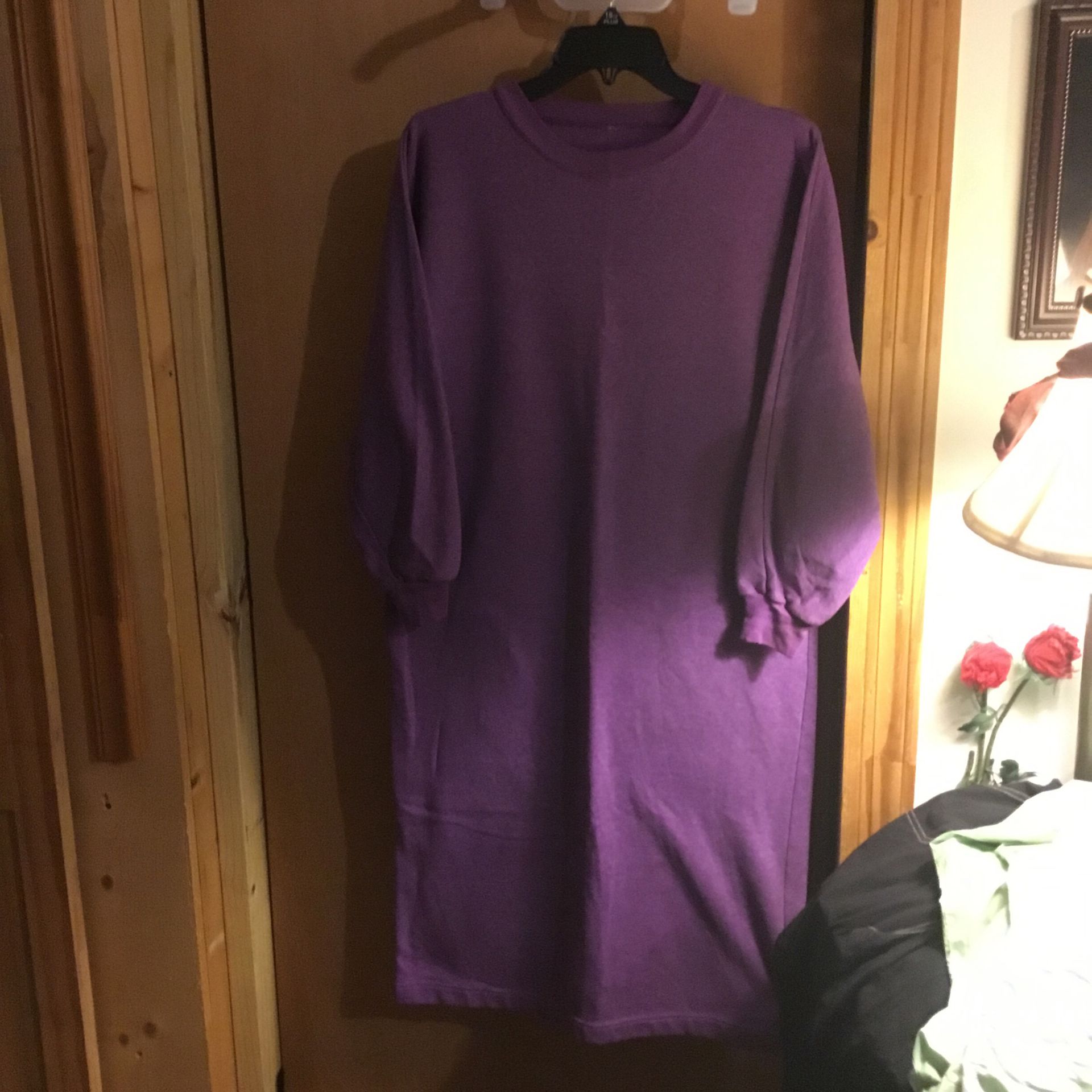 Women’s Long Purple Sweatshirt/pajamas Sz Small