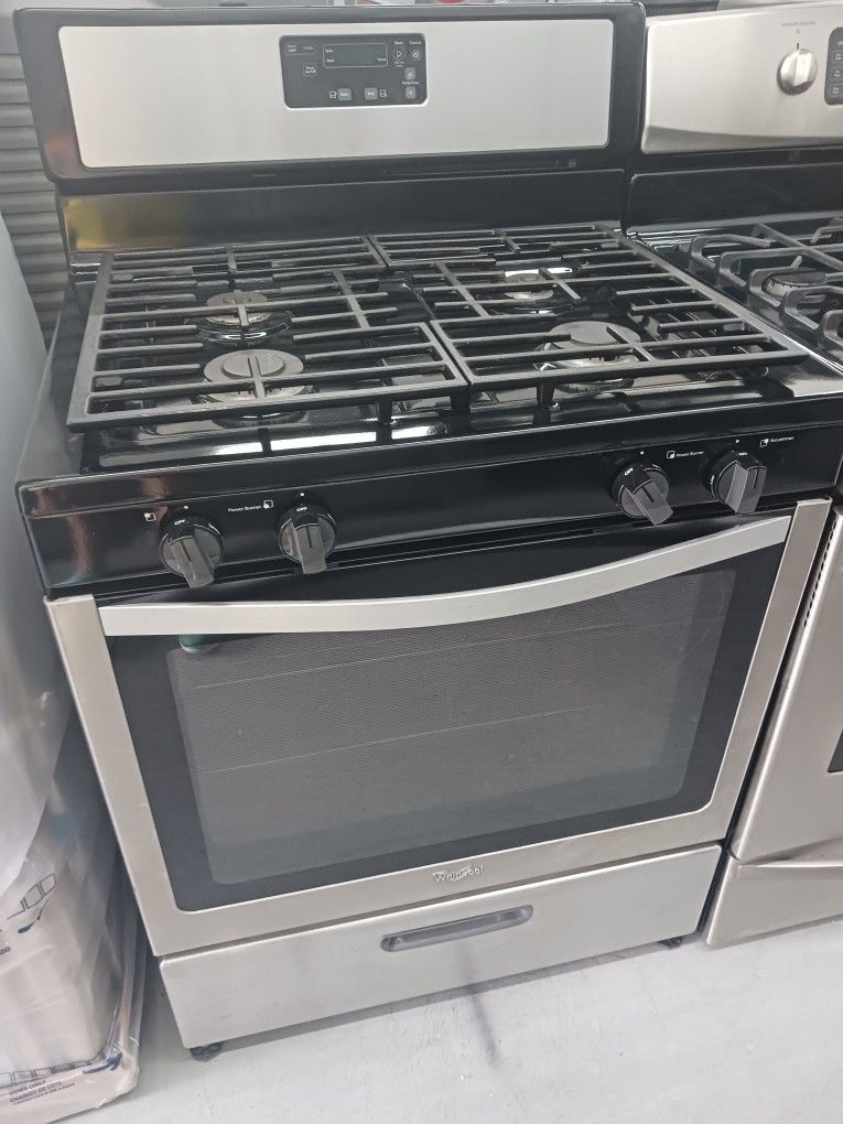 Whirpool 30" Gas Stove Used In Excellent Condition With Four Monts Warranty