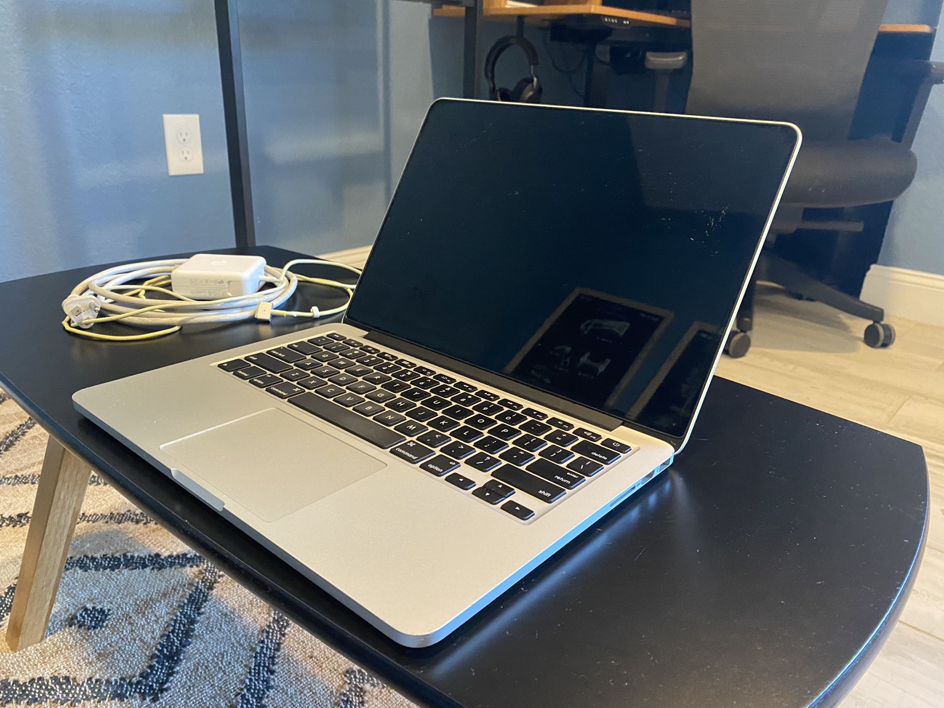 Macbook Pro (Retina 13, 13-inch, Early 2015)