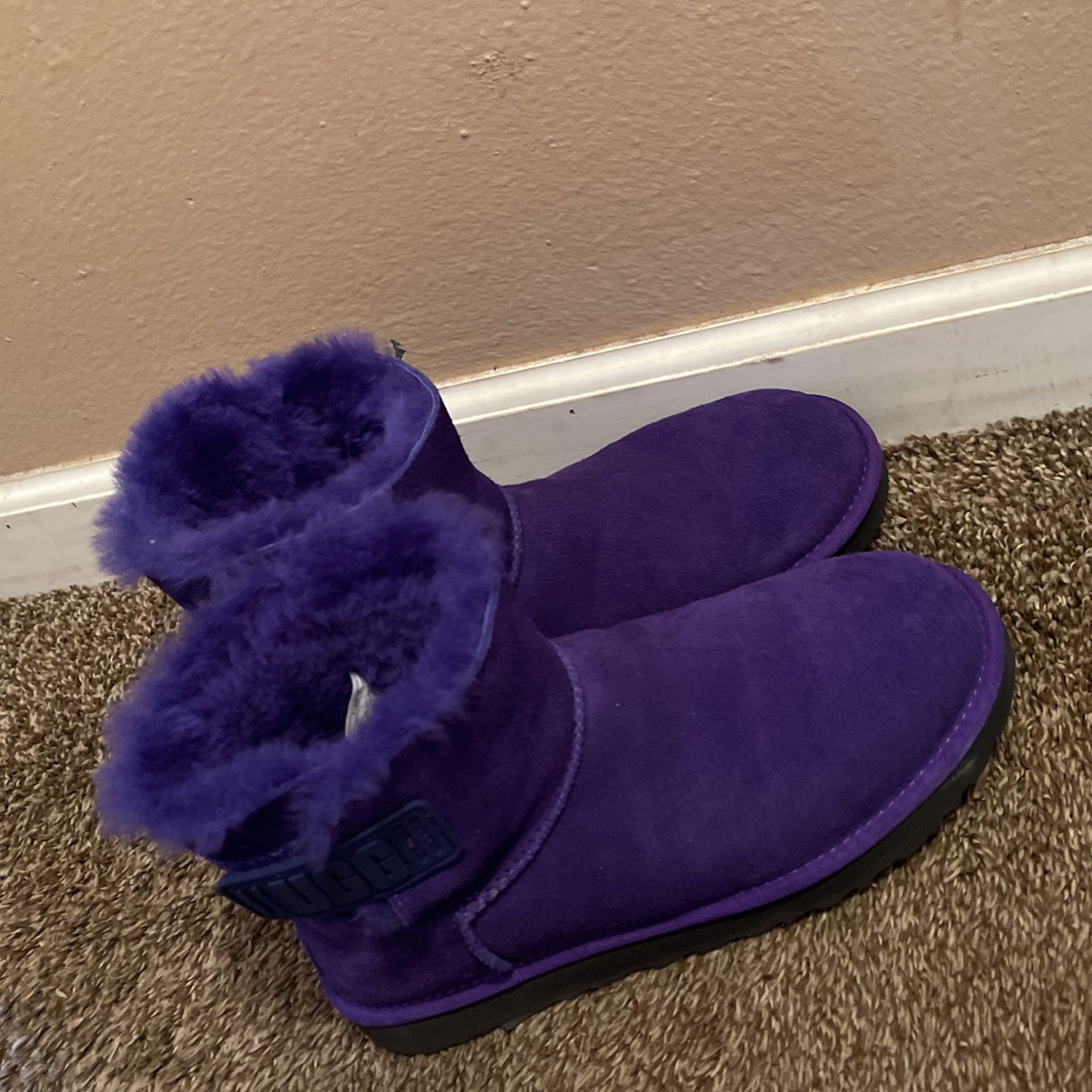 Purple Ugg Boots Size:8