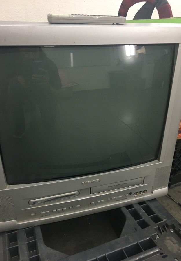 24 Magnavox Tv With Built In Dvd Player And Vcr For Sale In Las Vegas Nv Offerup